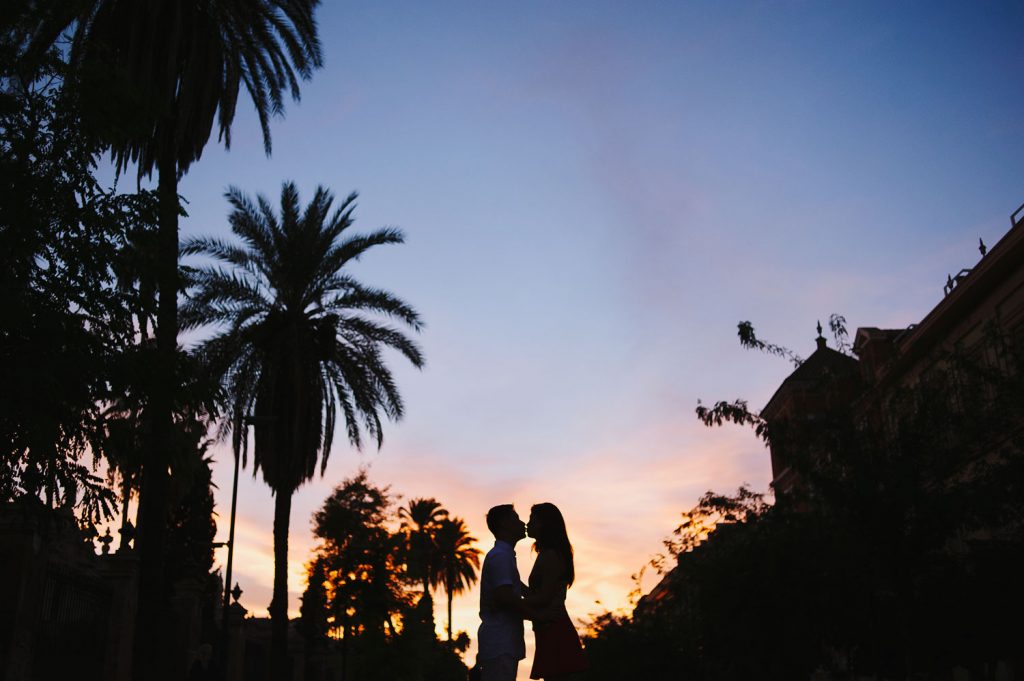 Honeymoon portraits photos in Seville 