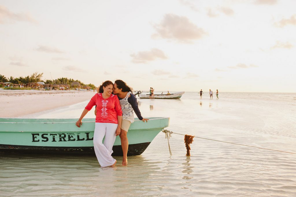 Engagement photos in Holbox